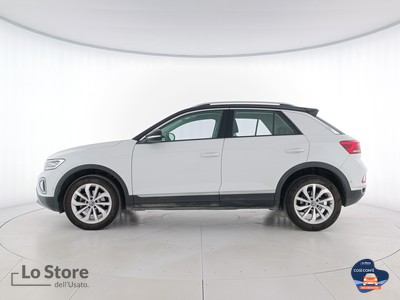3 - Volkswagen T-Roc eschini auto