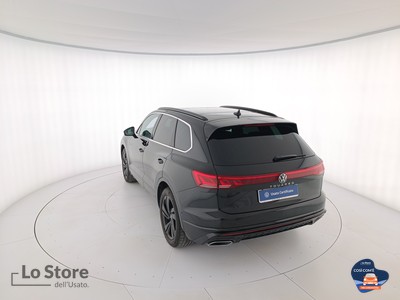 6 - Volkswagen Touareg eschini auto