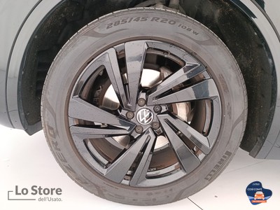 8 - Volkswagen Touareg eschini auto