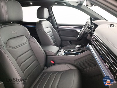 10 - Volkswagen Touareg eschini auto