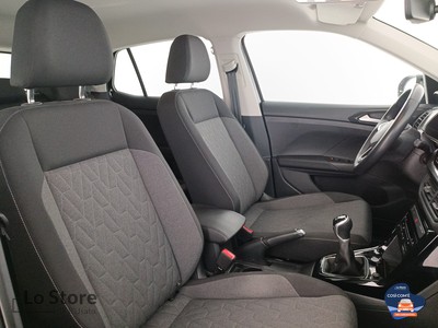 10 - Volkswagen T-Cross eschini auto