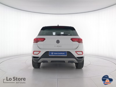 5 - Volkswagen T-Roc eschini auto