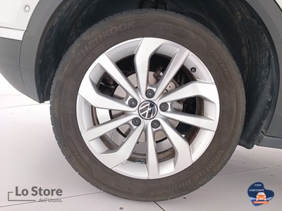 8 - Volkswagen T-Roc eschini auto