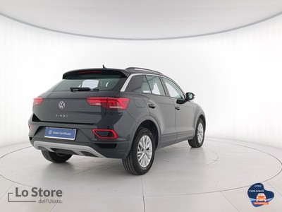 4 - Volkswagen T-Roc eschini auto