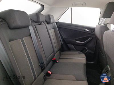 9 - Volkswagen T-Roc eschini auto