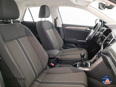 10 - Volkswagen T-Roc eschini auto