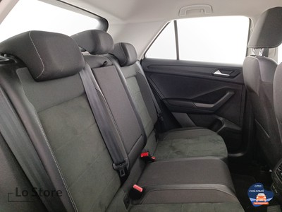 9 - Volkswagen T-Roc eschini auto