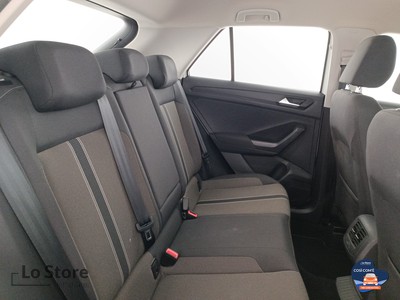 9 - Volkswagen T-Roc eschini auto