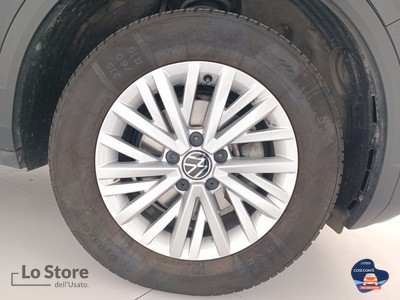 8 - Volkswagen T-Roc eschini auto