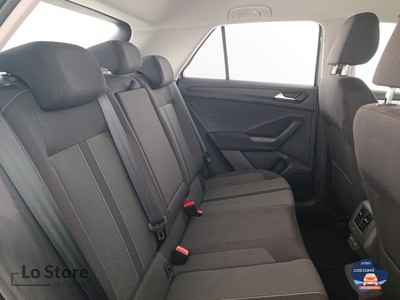 9 - Volkswagen T-Roc eschini auto