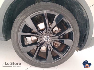 8 - Volkswagen T-Roc eschini auto