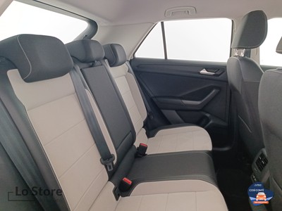 9 - Volkswagen T-Roc eschini auto