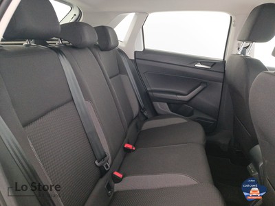 9 - Volkswagen Polo eschini auto