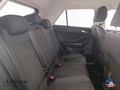 9 - Volkswagen T-Roc eschini auto