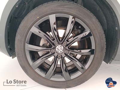 8 - Volkswagen T-Roc eschini auto