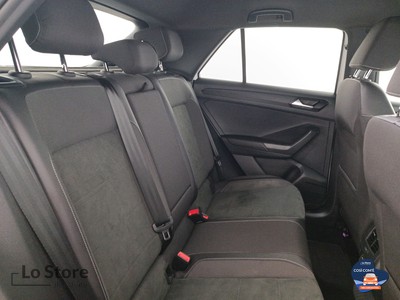 9 - Volkswagen T-Roc eschini auto
