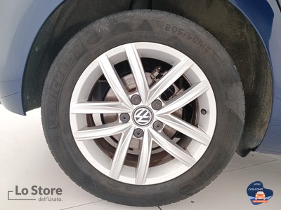 8 - Volkswagen Golf eschini auto