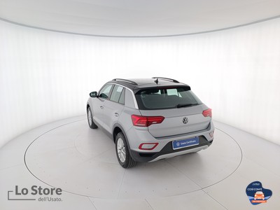 6 - Volkswagen T-Roc eschini auto