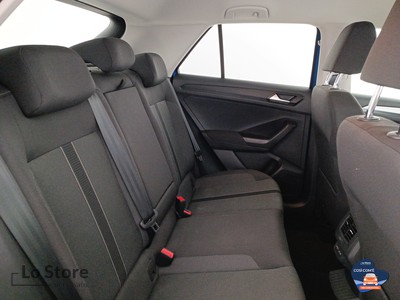 9 - Volkswagen T-Roc eschini auto