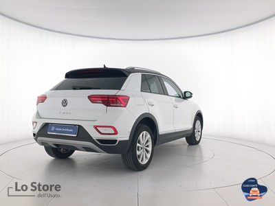 4 - Volkswagen T-Roc eschini auto
