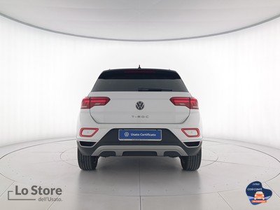 5 - Volkswagen T-Roc eschini auto