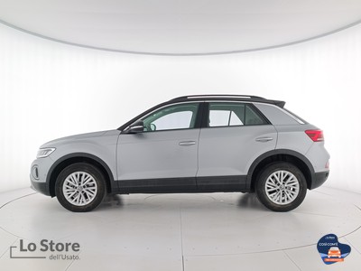 3 - Volkswagen T-Roc eschini auto