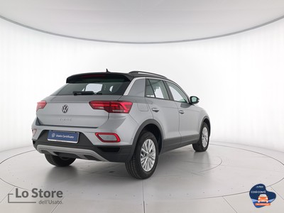 4 - Volkswagen T-Roc eschini auto