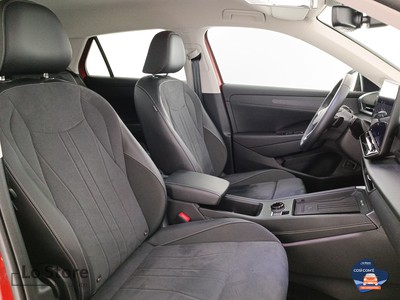 10 - Volkswagen T-Roc eschini auto