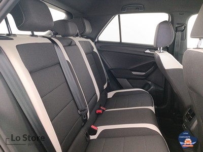 9 - Volkswagen T-Roc eschini auto