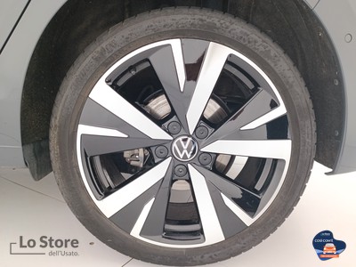 8 - Volkswagen Golf eschini auto