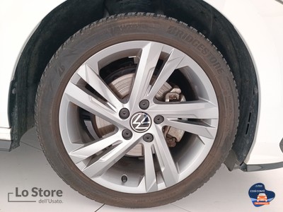 8 - Volkswagen Golf eschini auto