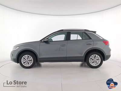 3 - Volkswagen T-Roc eschini auto