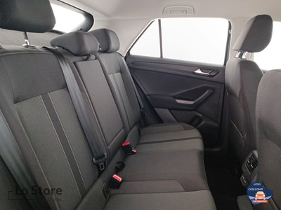 9 - Volkswagen T-Roc eschini auto