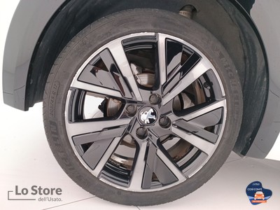 8 - Peugeot 208 eschini auto