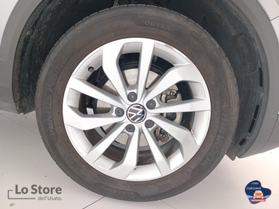 8 - Volkswagen T-Roc eschini auto