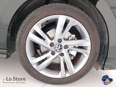 8 - Volkswagen Golf eschini auto