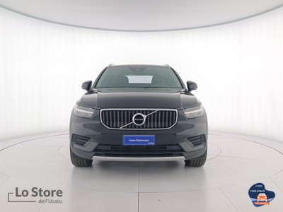 2 - Volvo XC40 eschini auto