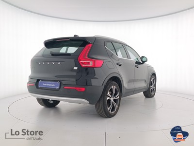 4 - Volvo XC40 eschini auto