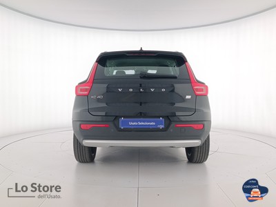 5 - Volvo XC40 eschini auto