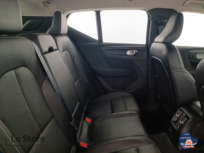 9 - Volvo XC40 eschini auto