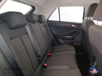 9 - Volkswagen T-Roc eschini auto