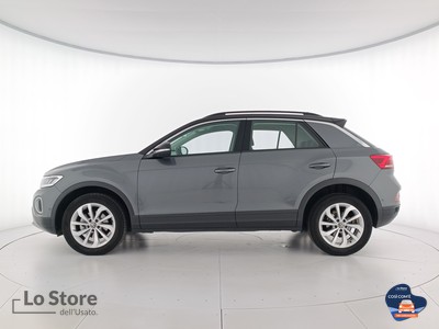 3 - Volkswagen T-Roc eschini auto