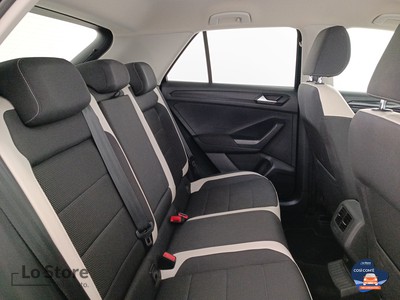 9 - Volkswagen T-Roc eschini auto