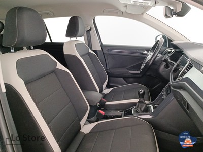 10 - Volkswagen T-Roc eschini auto