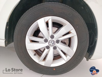 8 - Volkswagen Polo eschini auto