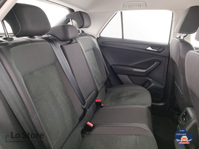 9 - Volkswagen T-Roc eschini auto