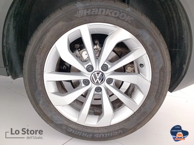 8 - Volkswagen T-Roc eschini auto