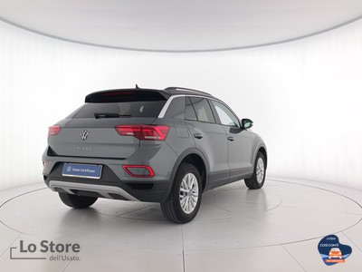 4 - Volkswagen T-Roc eschini auto