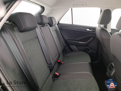 9 - Volkswagen T-Roc eschini auto