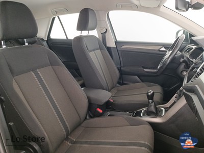 10 - Volkswagen T-Roc eschini auto